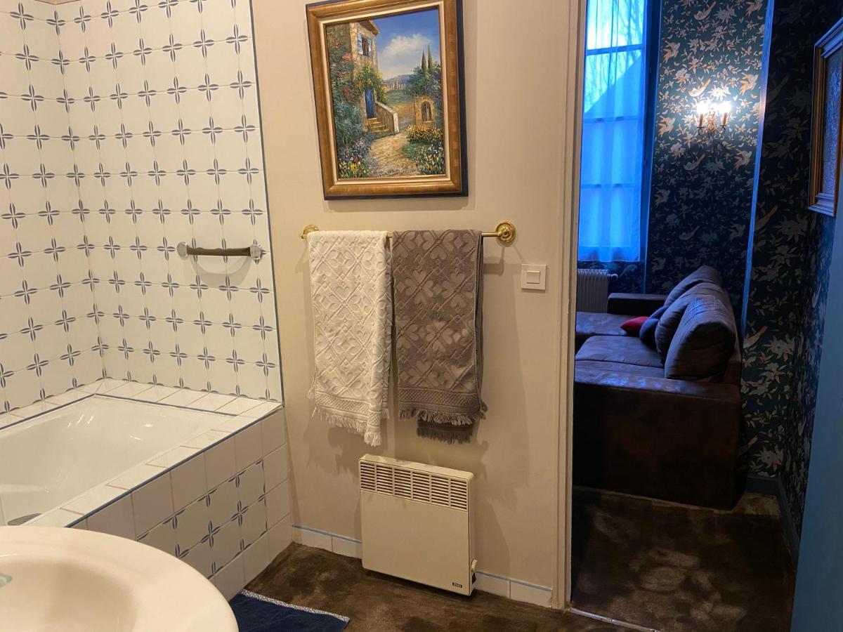 Le Castel Ecossais Panzió Senlis Kültér fotó